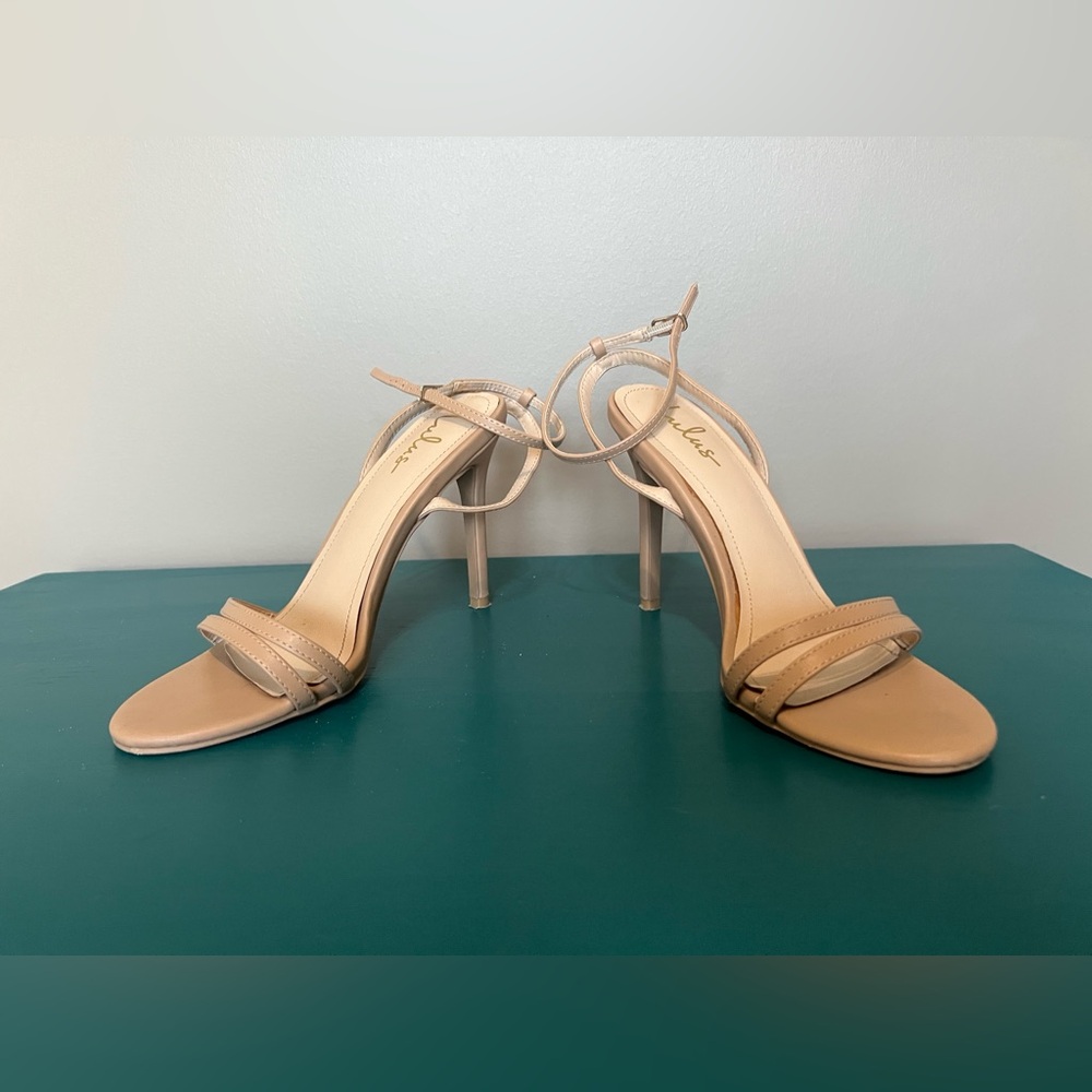 Lulu's Chic Tan Strappy Heels